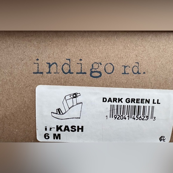 Indigo Rd. Kash Olive/Dark Green Wedge Sandal
Size 6M - Picture 9 of 10